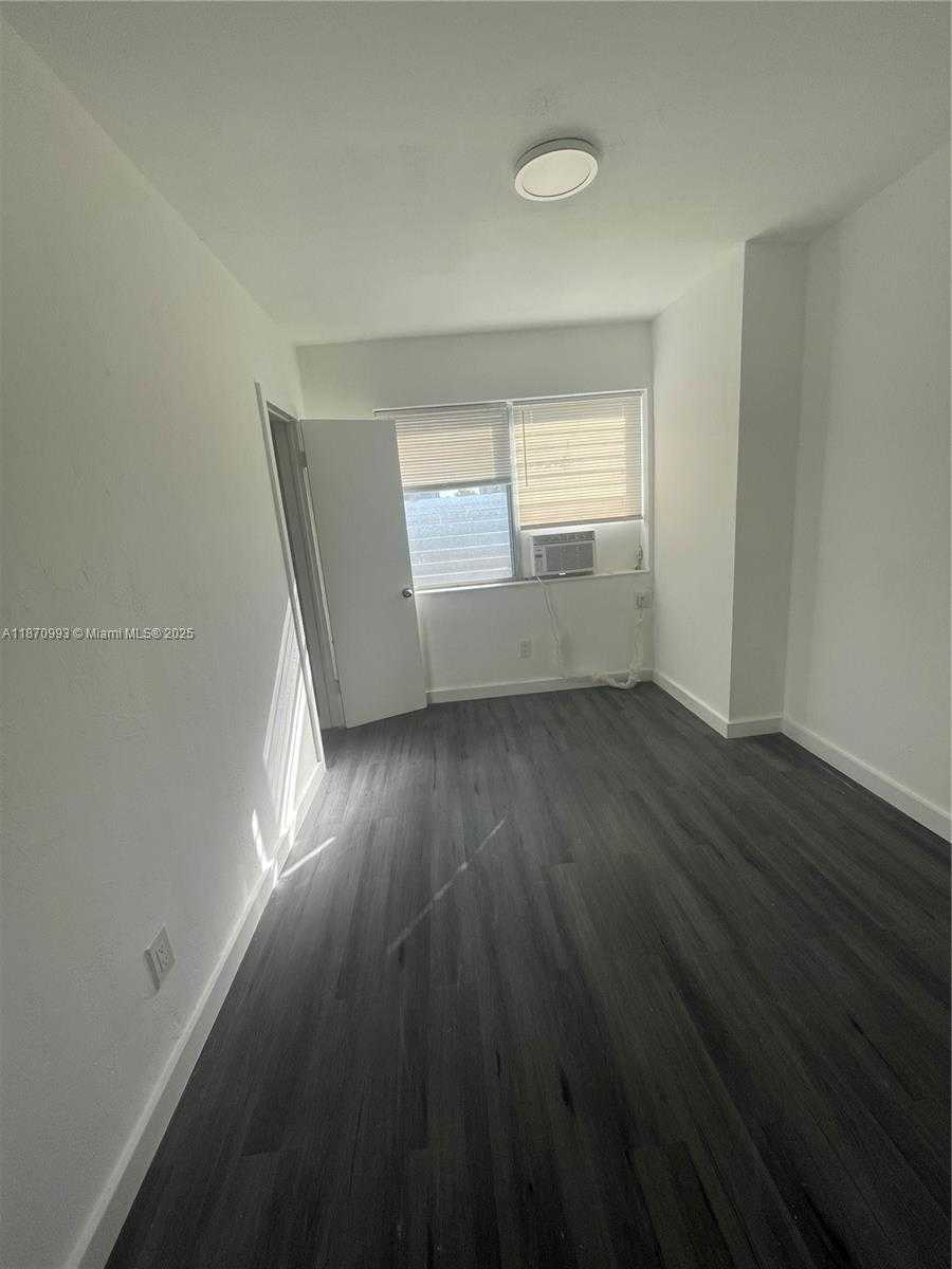 Small Image of 785 81ST ST #3, Miami Beach Number 10