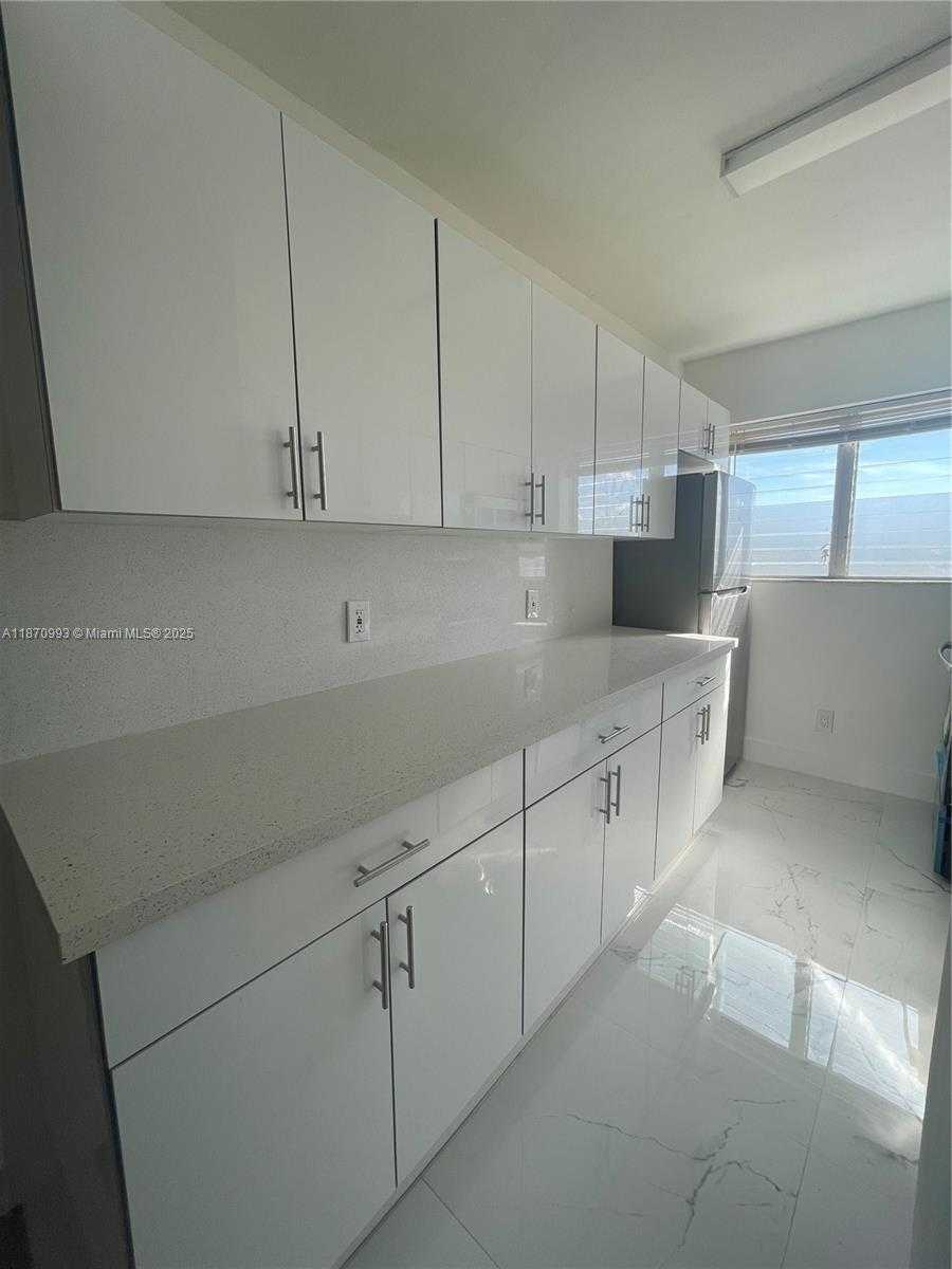Small Image of 785 81ST ST #3, Miami Beach Number 4