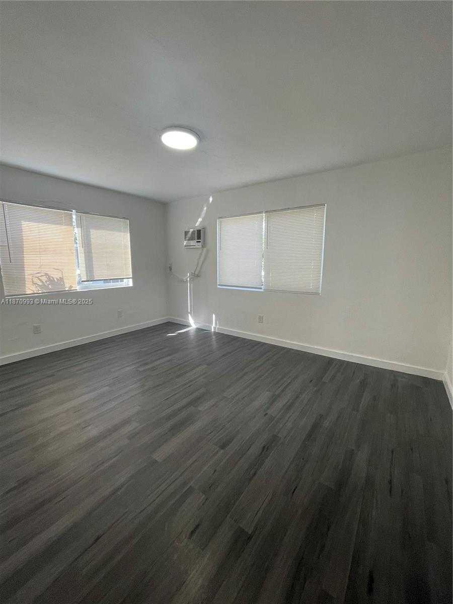 Small Image of 785 81ST ST #3, Miami Beach Number 8