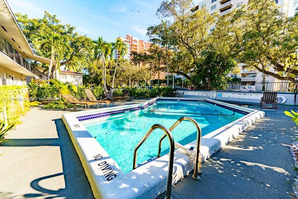 Small Image of 95 EDGEWATER DR #105, Coral Gables Number 11