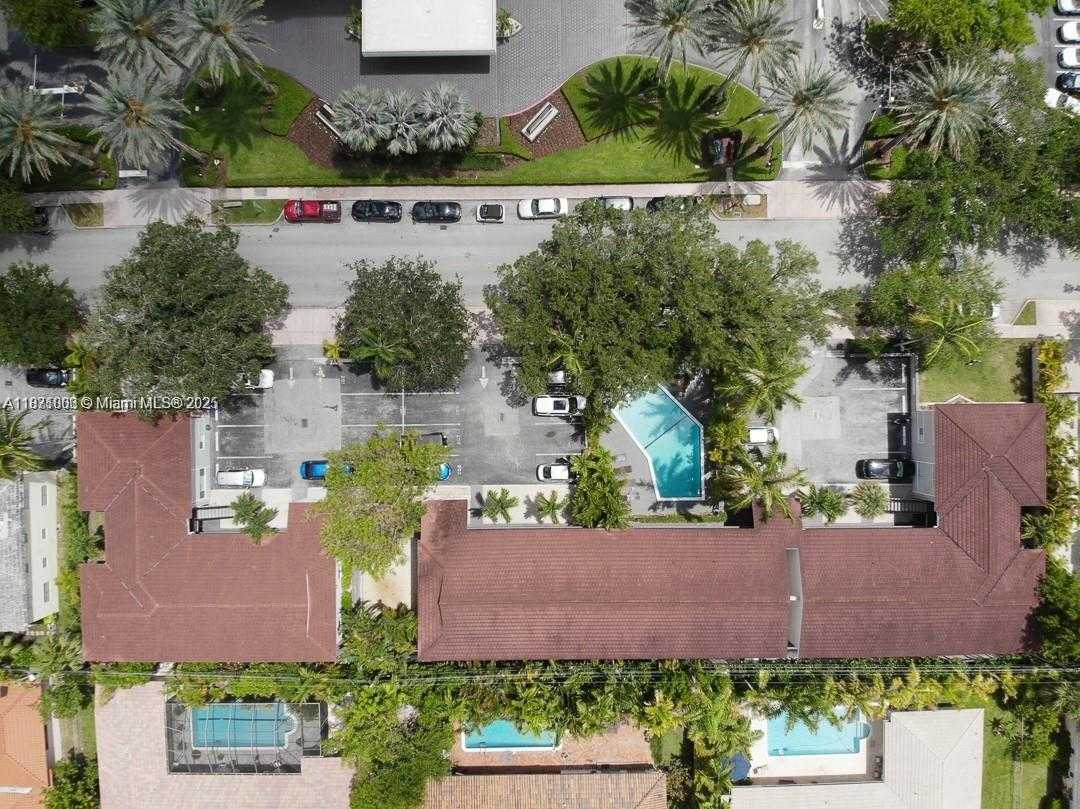Small Image of 95 EDGEWATER DR #105, Coral Gables Number 18
