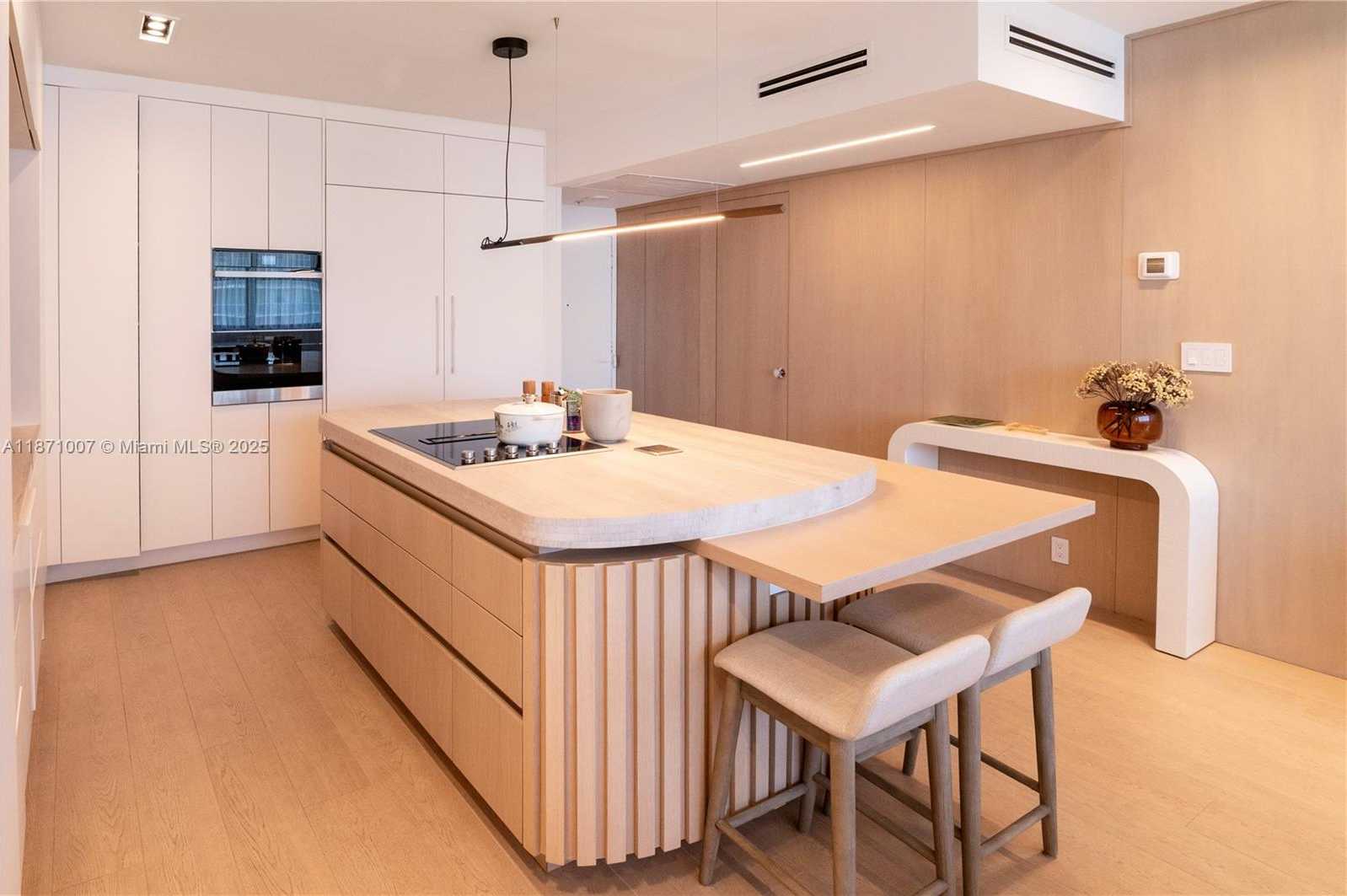 Small Image of 20 ISLAND AVE #1407, Miami Beach Number 14