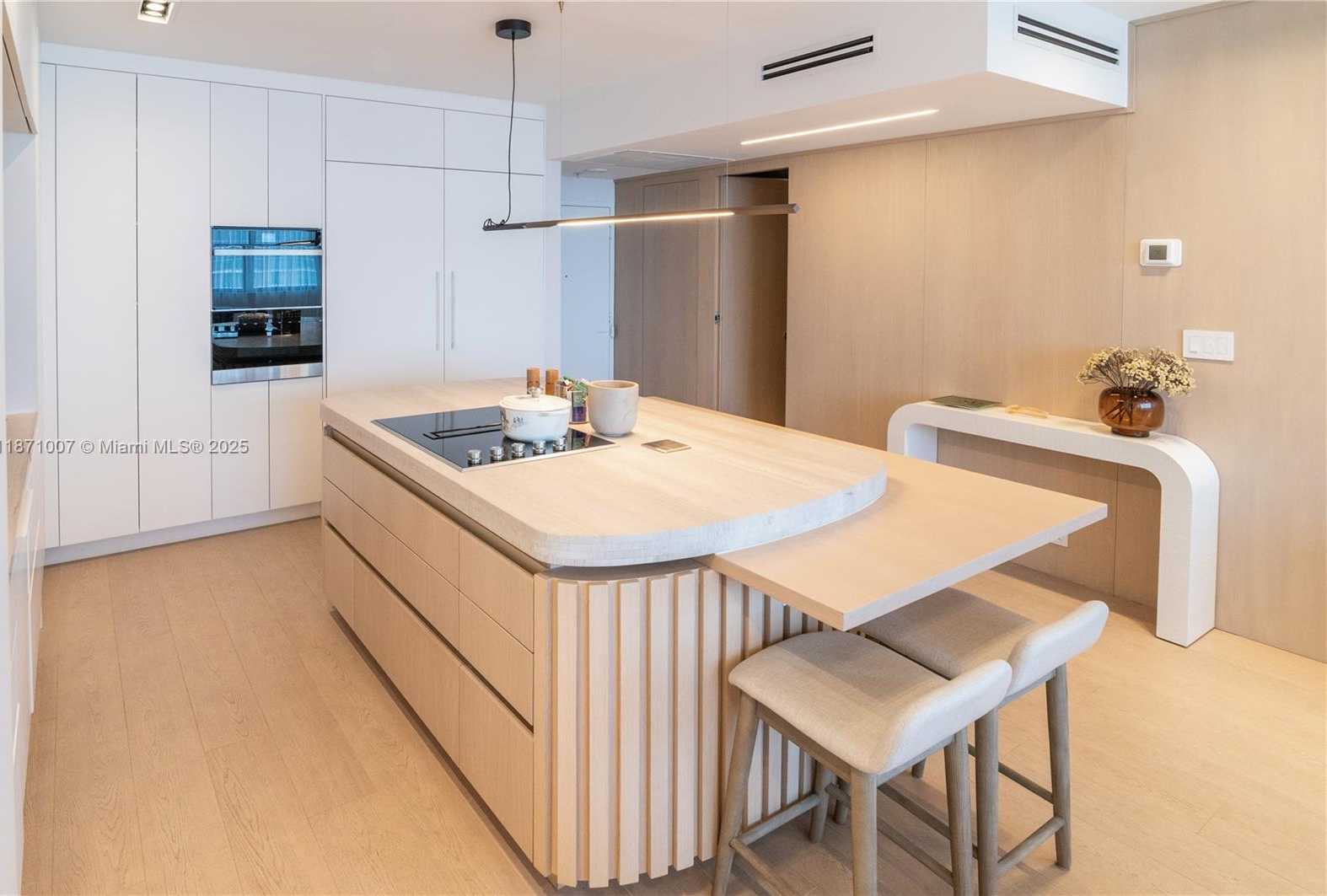 Small Image of 20 ISLAND AVE #1407, Miami Beach Number 23