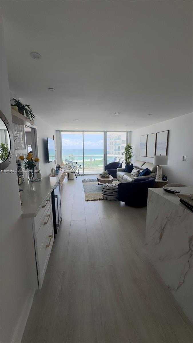Small Image of 5161 COLLINS AVE #715, Miami Beach Number 2
