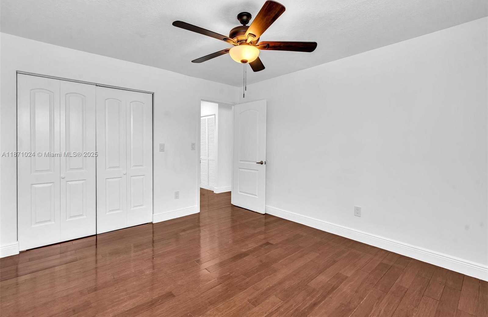 Small Image of 20645 NORTH EAST 25TH PL, Miami Number 43