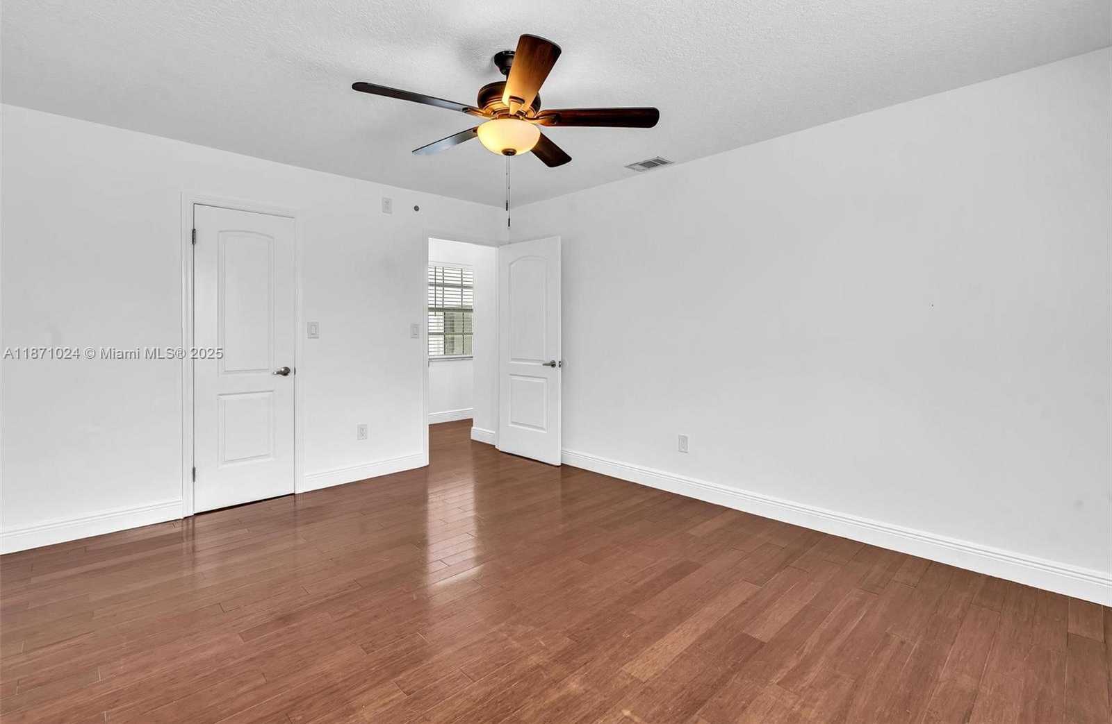 Small Image of 20645 NORTH EAST 25TH PL, Miami Number 46