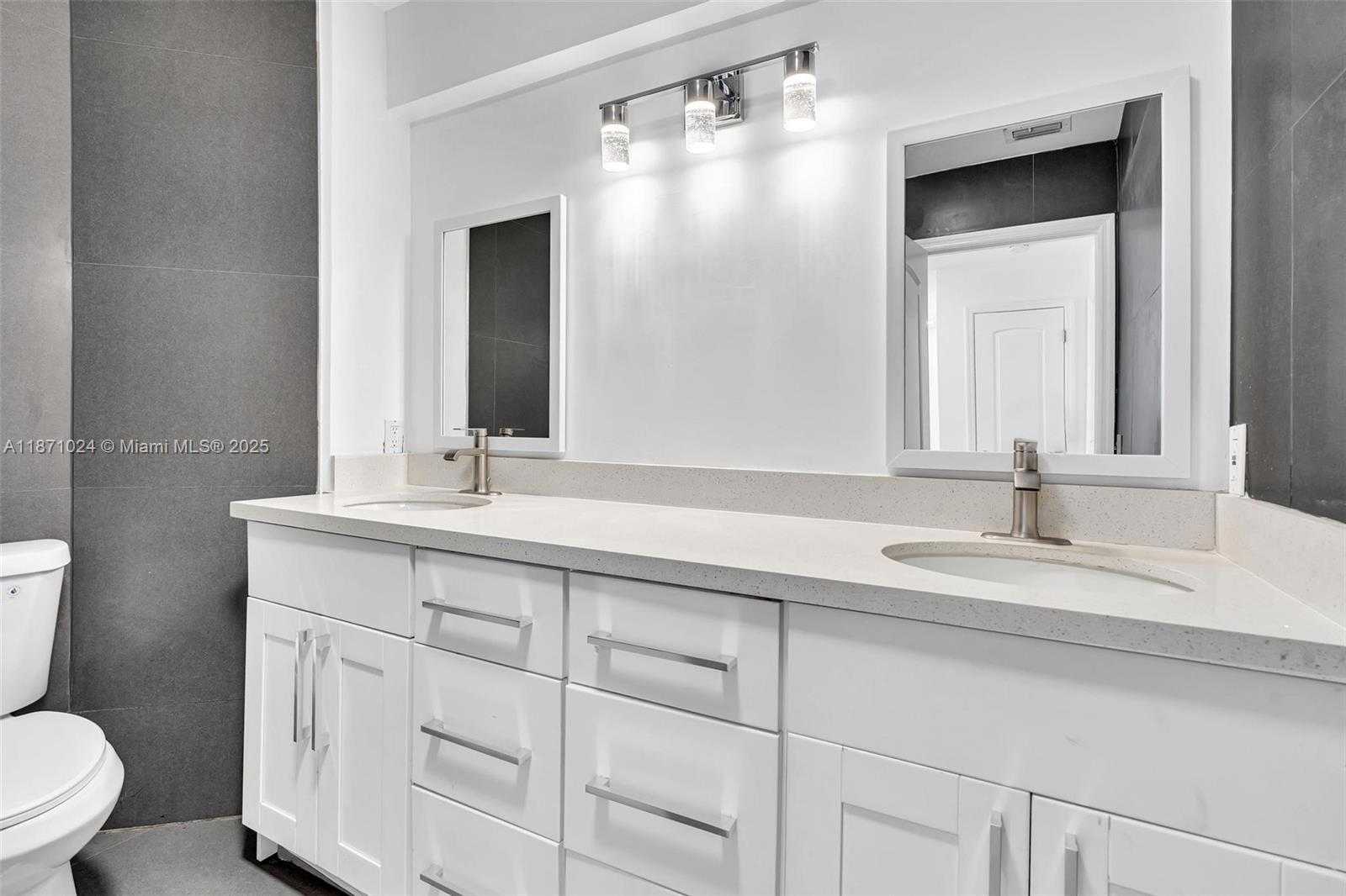 Small Image of 20645 NORTH EAST 25TH PL, Miami Number 48