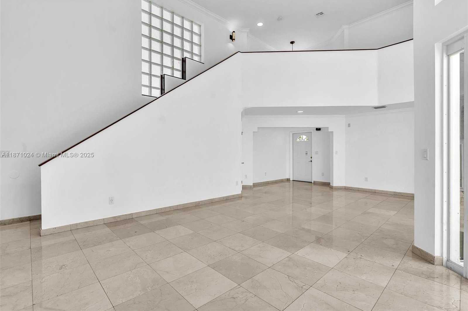 Small Image of 20645 NORTH EAST 25TH PL, Miami Number 8