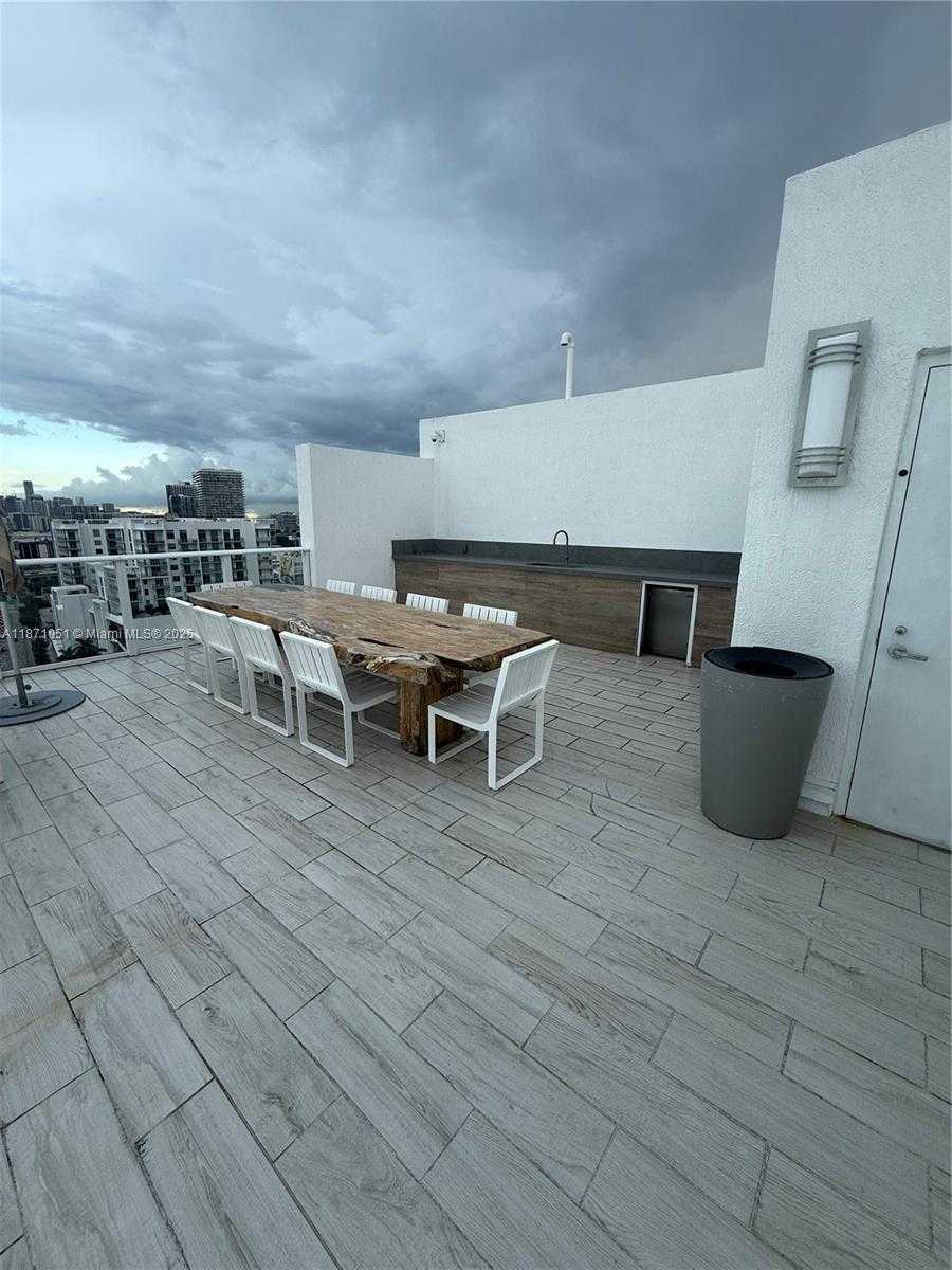Small Image of 4250 BISCAYNE BLVD #817, Miami Number 7