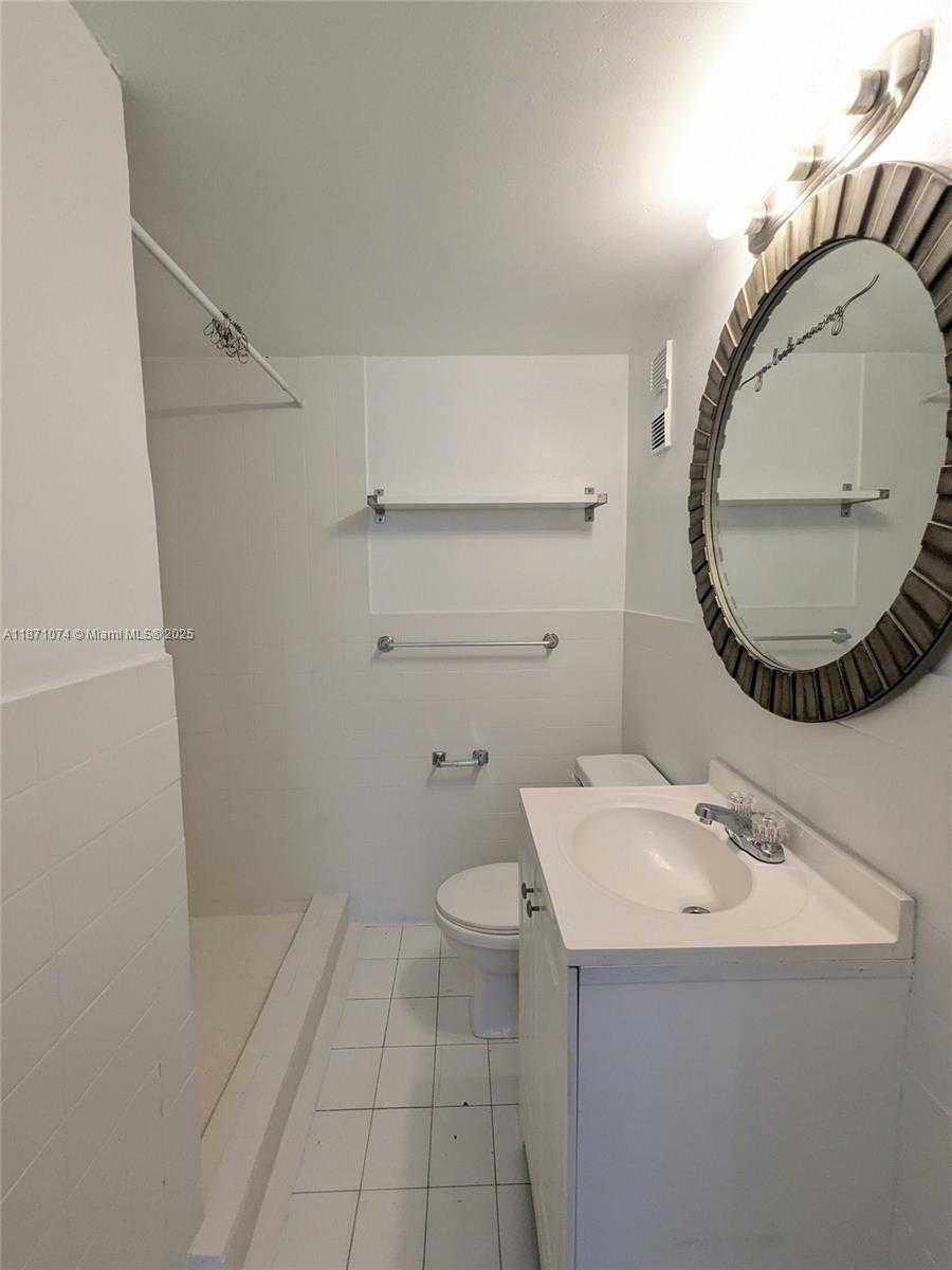 Small Image of 710 WASHINGTON AVE #322, Miami Beach Number 12