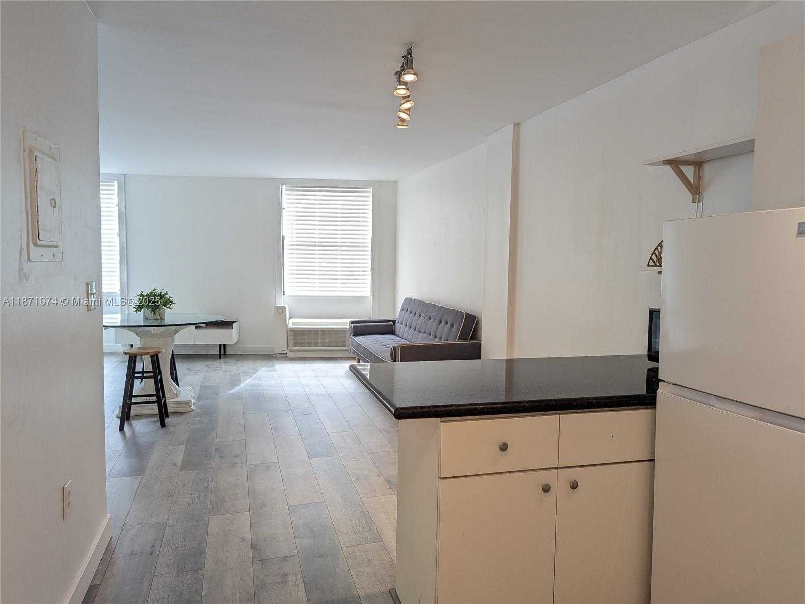 Small Image of 710 WASHINGTON AVE #322, Miami Beach Number 5