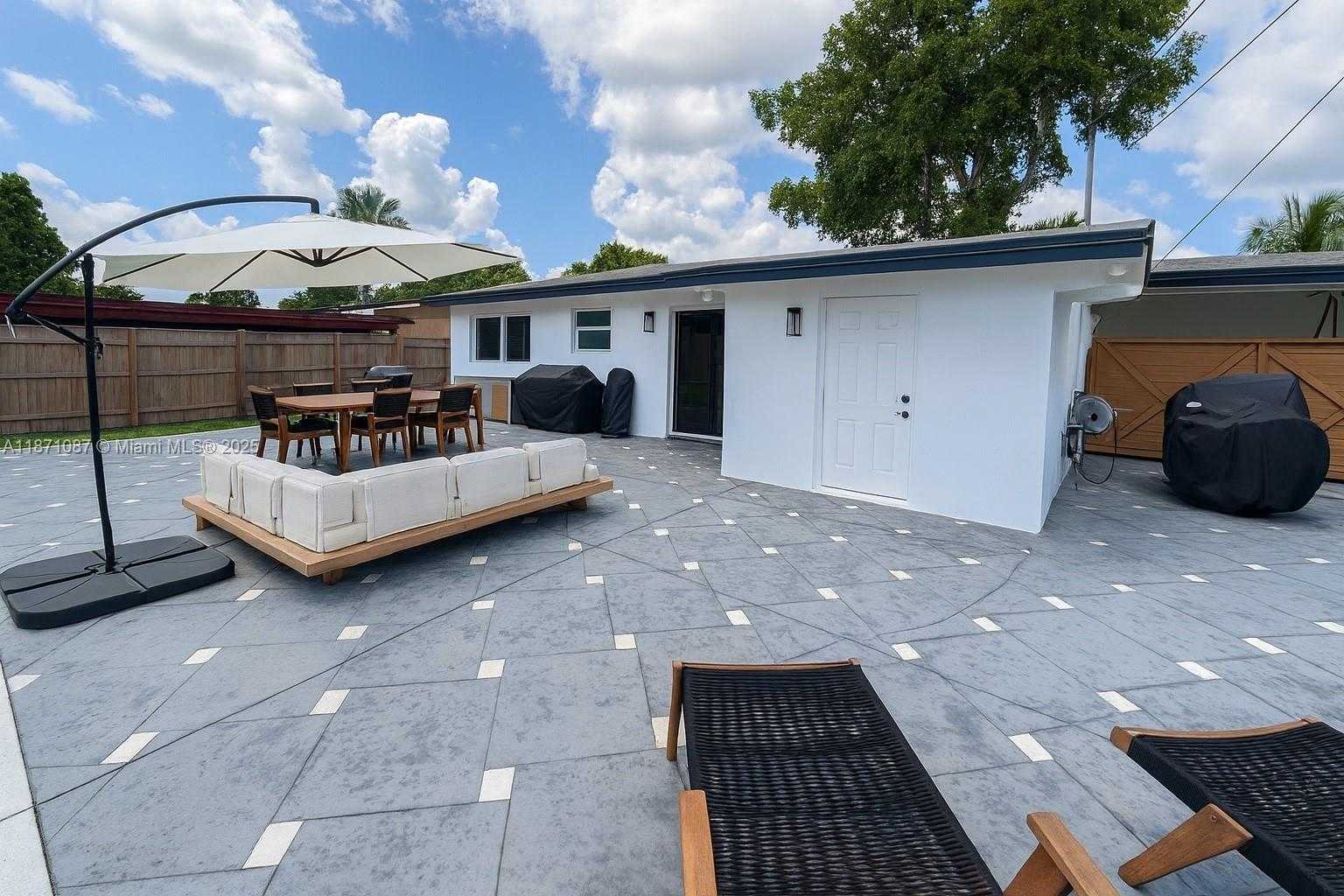 Small Image of 2321 ISLAND DR, Miramar Number 13