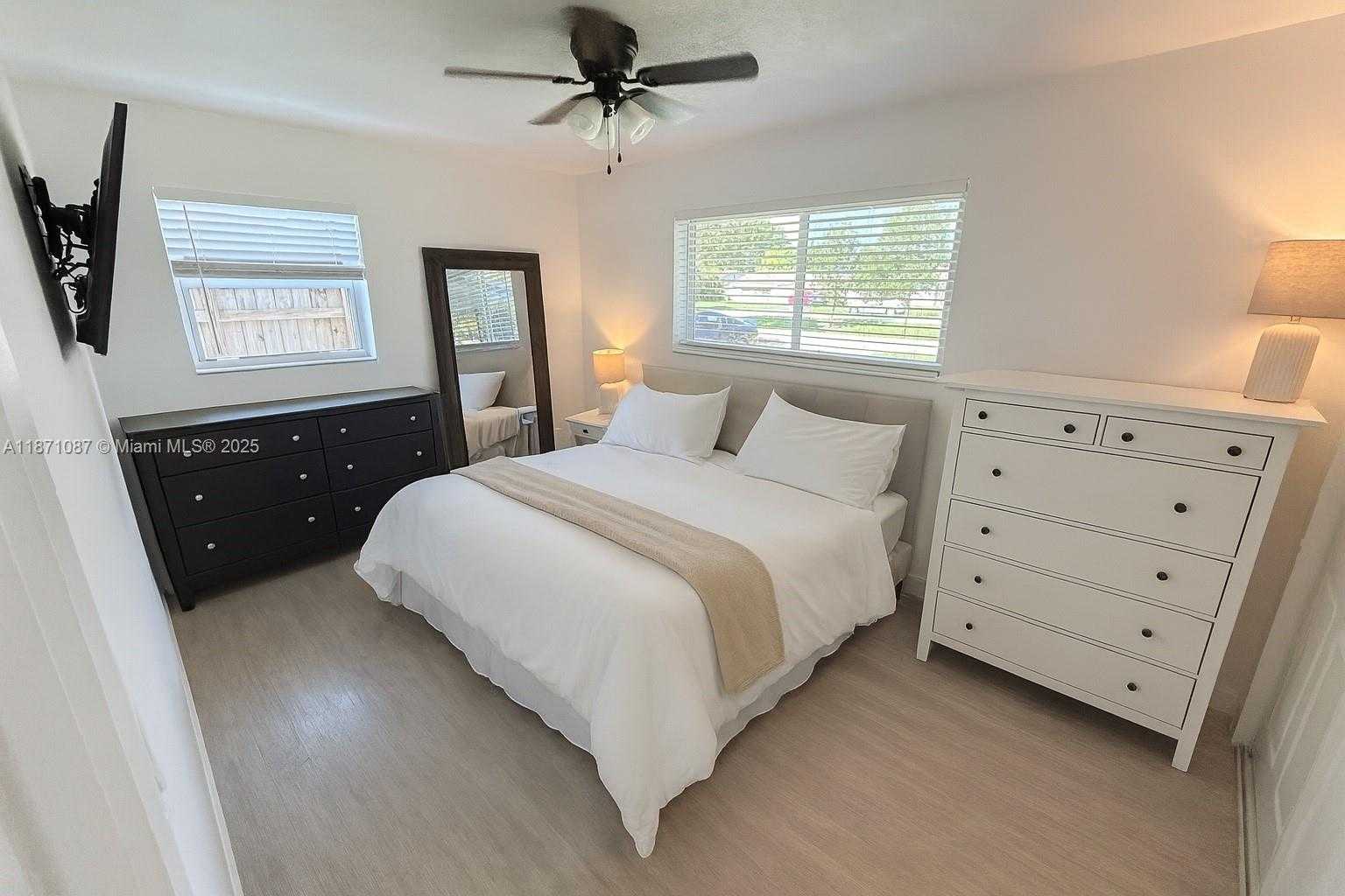 Small Image of 2321 ISLAND DR, Miramar Number 3