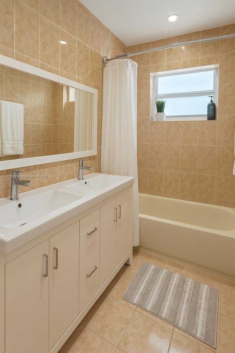 Small Image of 2321 ISLAND DR, Miramar Number 7