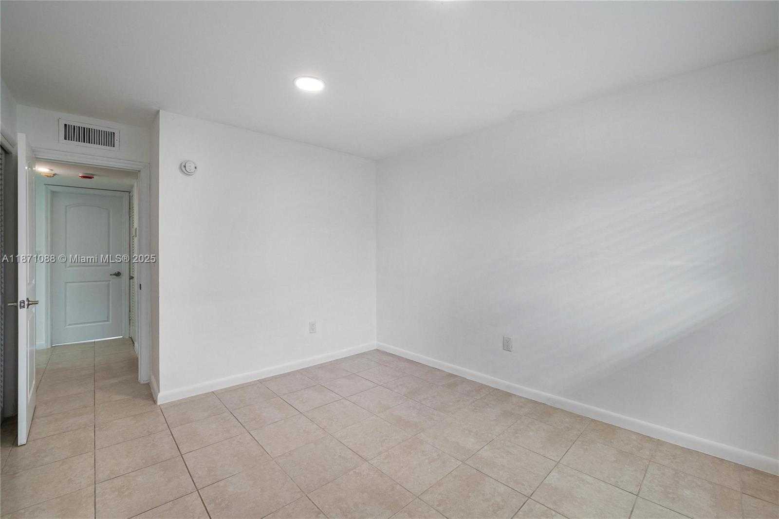 Small Image of 7660 SOUTH WEST 82ND ST #H110, Miami Number 17