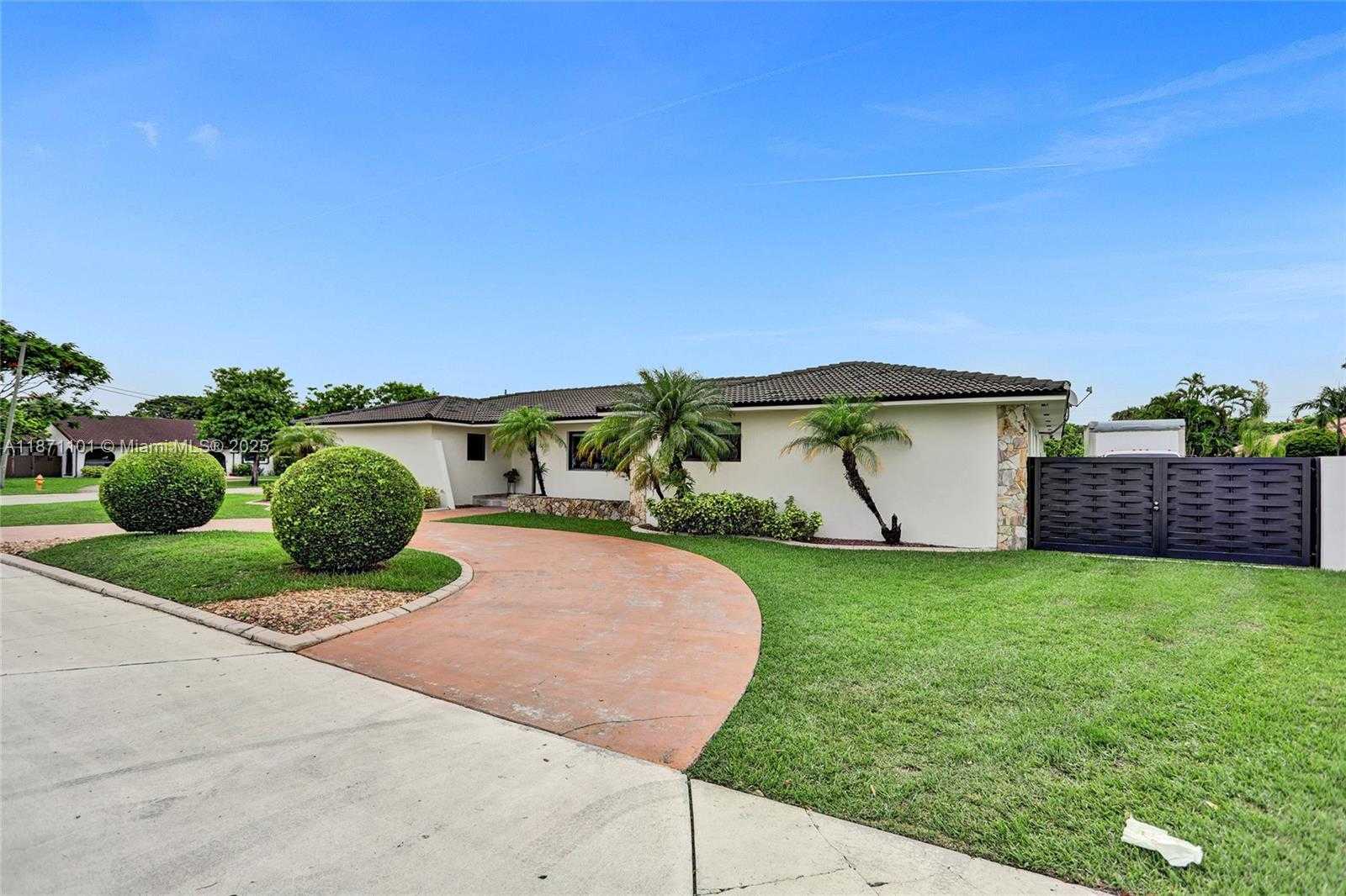 Small Image of 6201 SOUTH WEST 107TH AVE, Miami Number 21