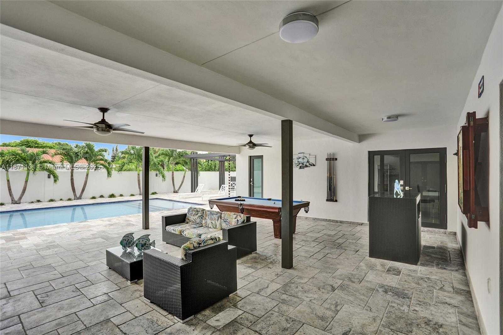 Small Image of 6201 SOUTH WEST 107TH AVE, Miami Number 38