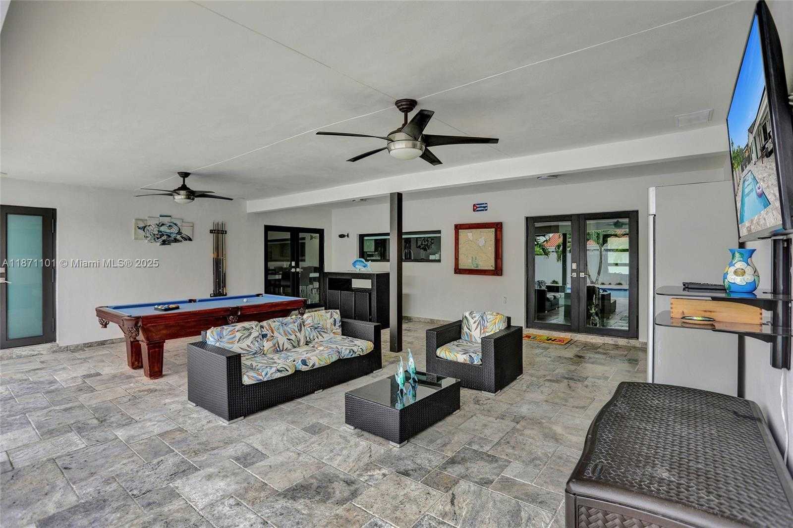 Small Image of 6201 SOUTH WEST 107TH AVE, Miami Number 40