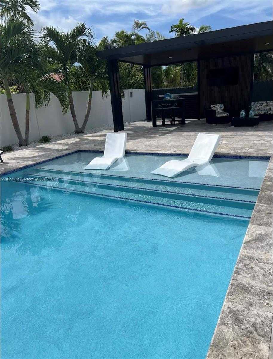 Small Image of 6201 SOUTH WEST 107TH AVE, Miami Number 5