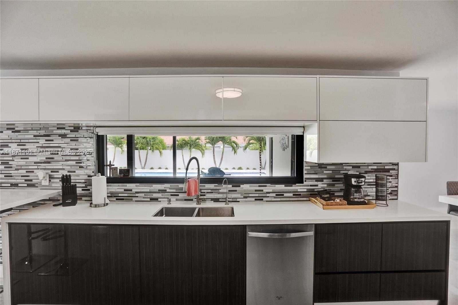 Small Image of 6201 SOUTH WEST 107TH AVE, Miami Number 53