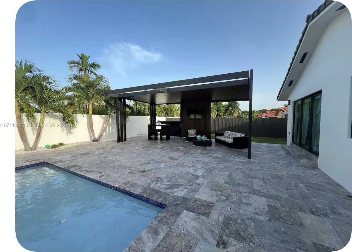 Small Image of 6201 SOUTH WEST 107TH AVE, Miami Number 7