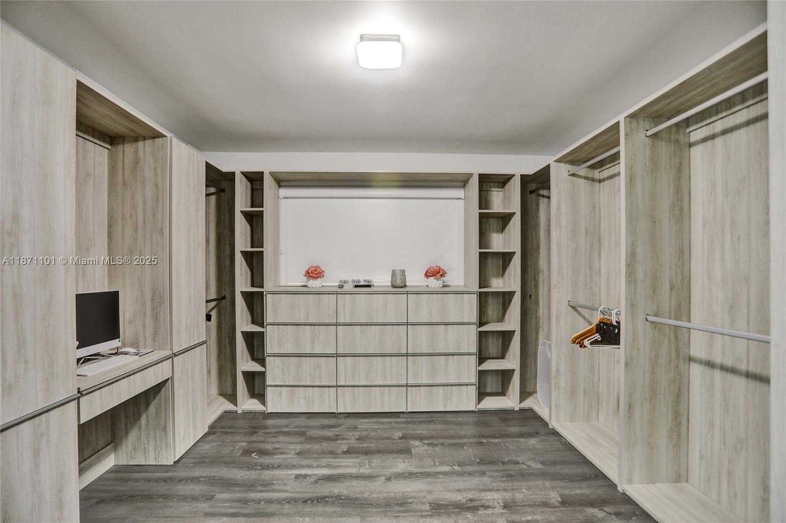 Small Image of 6201 SOUTH WEST 107TH AVE, Miami Number 79