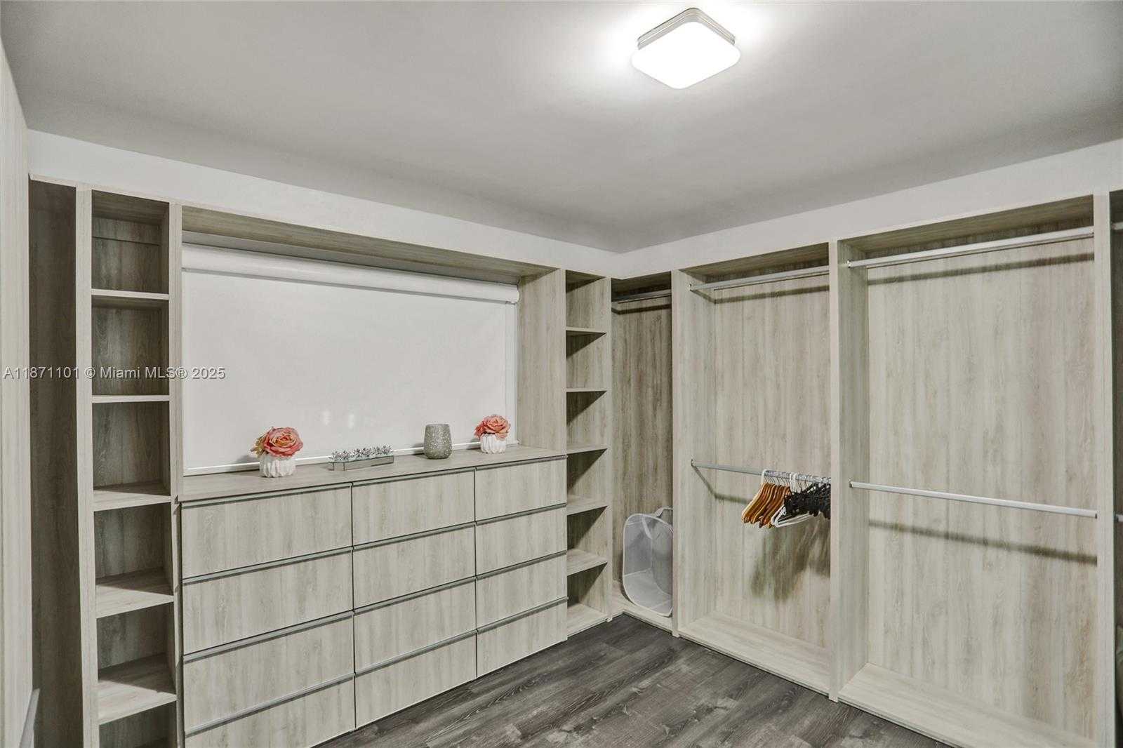 Small Image of 6201 SOUTH WEST 107TH AVE, Miami Number 83