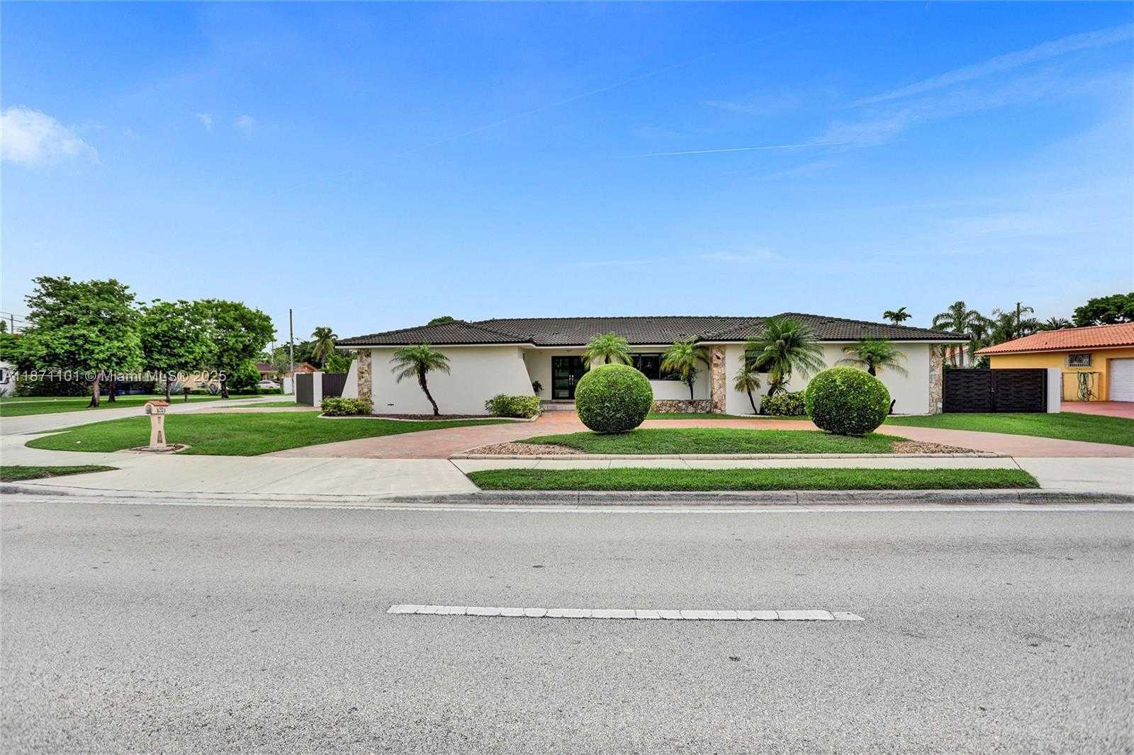 Small Image of 6201 SOUTH WEST 107TH AVE, Miami Number 93