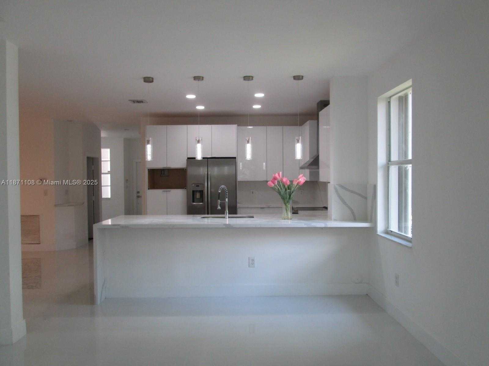 Small Image of 6672 NORTH WEST 107TH CT, Doral Number 10