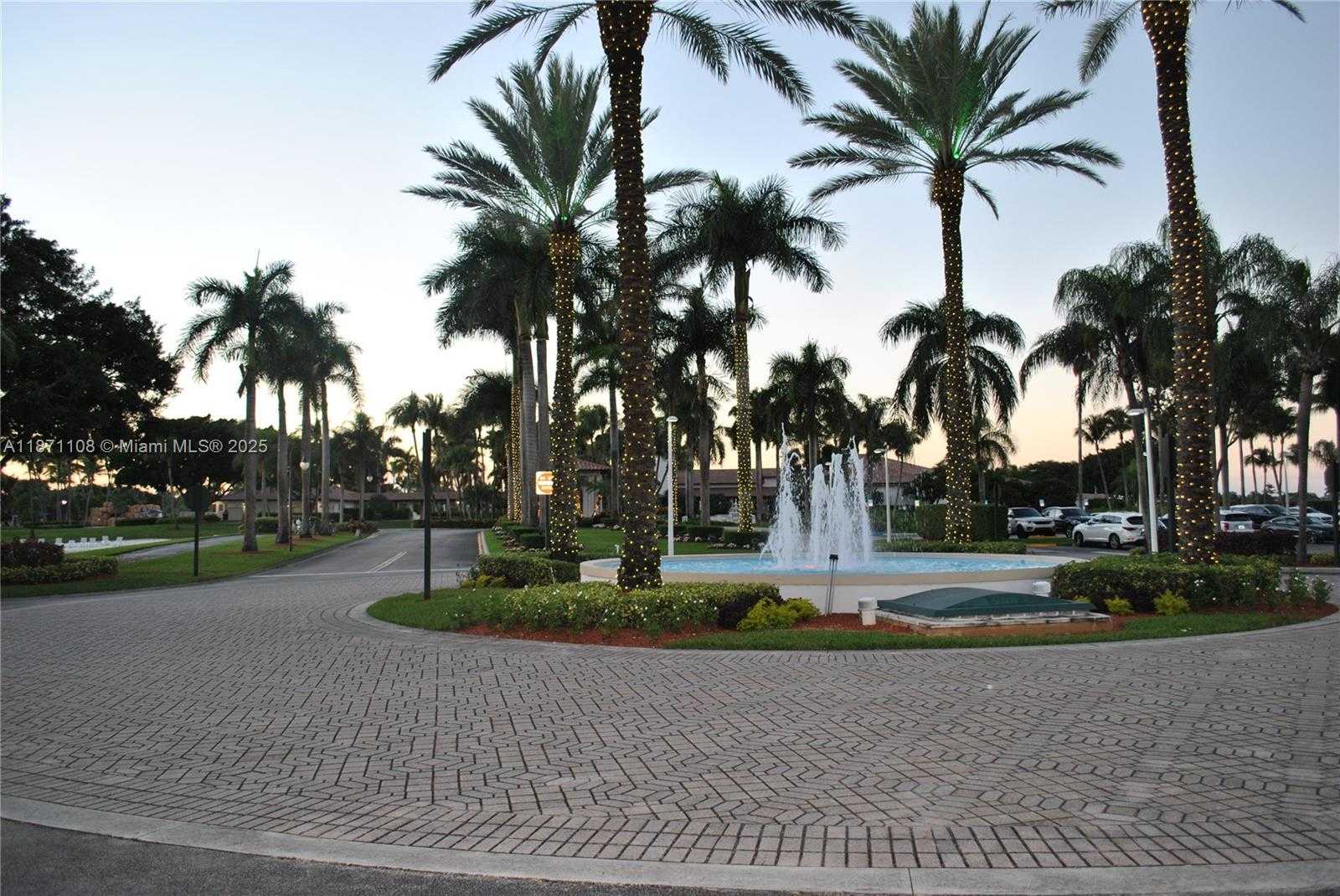 Small Image of 6672 NORTH WEST 107TH CT, Doral Number 14