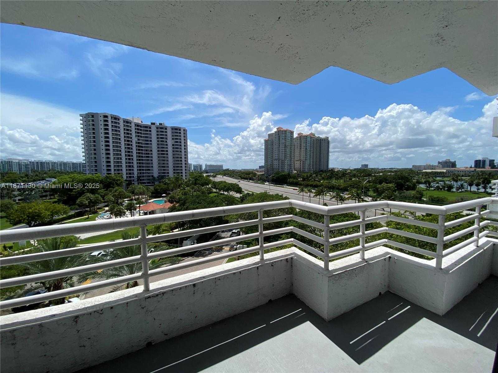 Small Image of 3300 NORTH EAST 192ND ST #705, Aventura Number 31