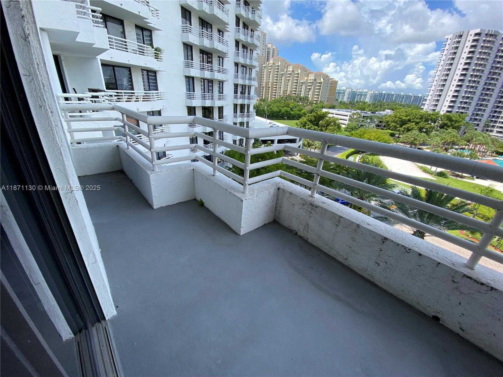 Small Image of 3300 NORTH EAST 192ND ST #705, Aventura Number 34