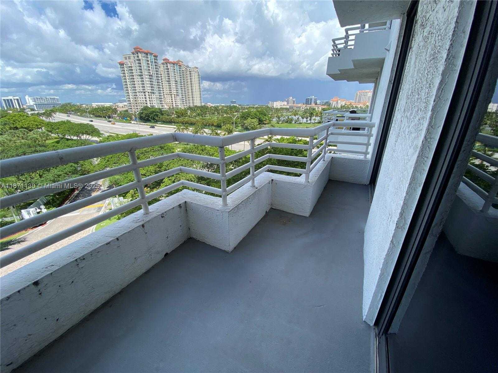 Small Image of 3300 NORTH EAST 192ND ST #705, Aventura Number 38