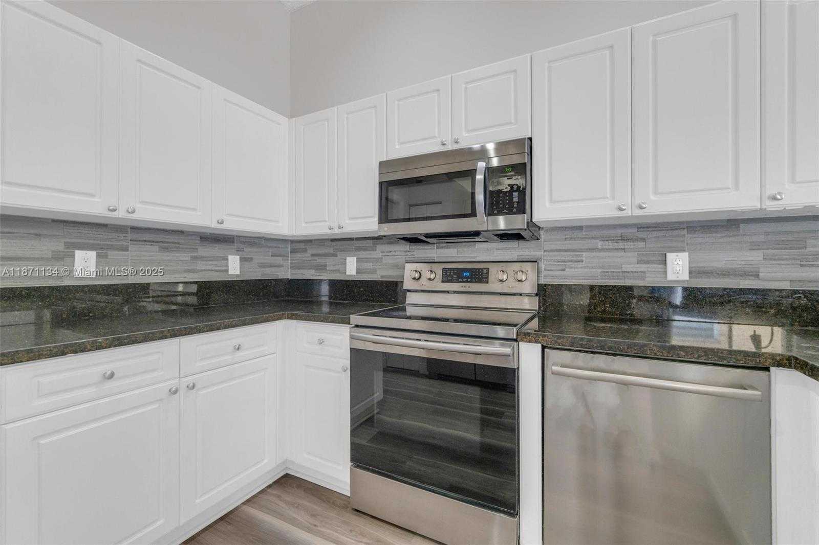 Small Image of 1592 SALERNO CIR, Weston Number 10