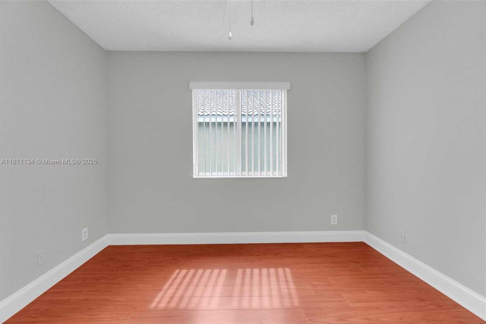 Small Image of 1592 SALERNO CIR, Weston Number 13