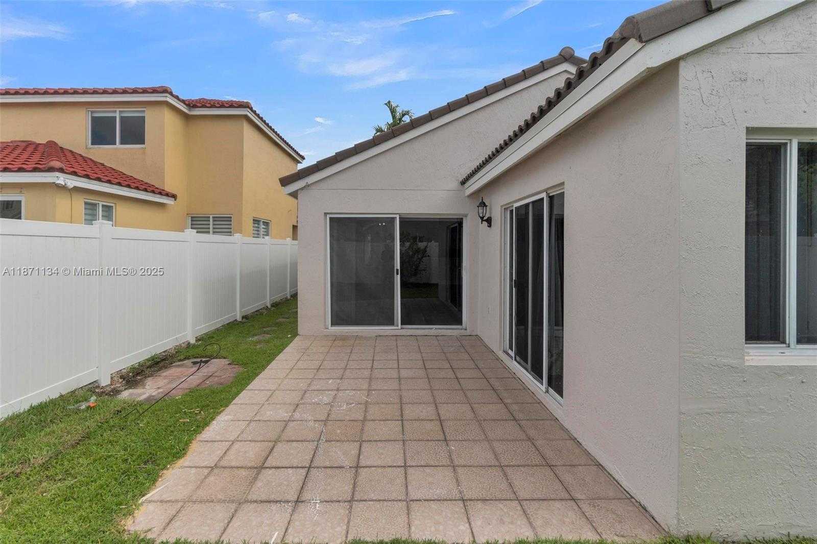 Small Image of 1592 SALERNO CIR, Weston Number 44