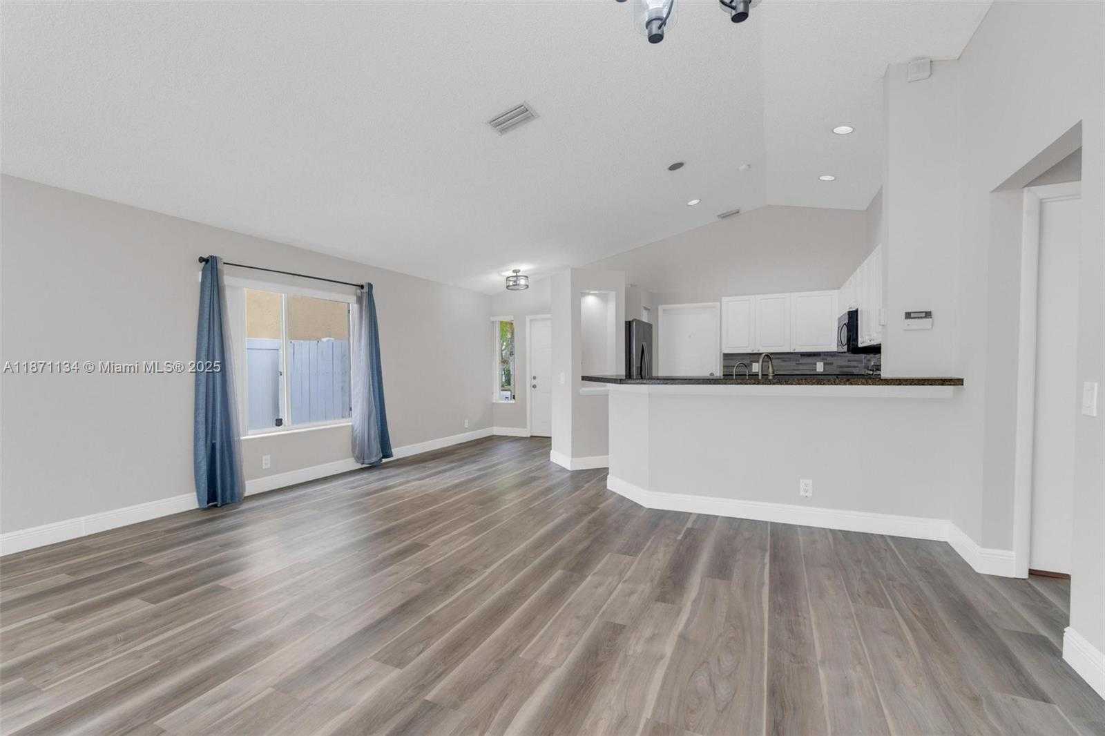 Small Image of 1592 SALERNO CIR, Weston Number 5