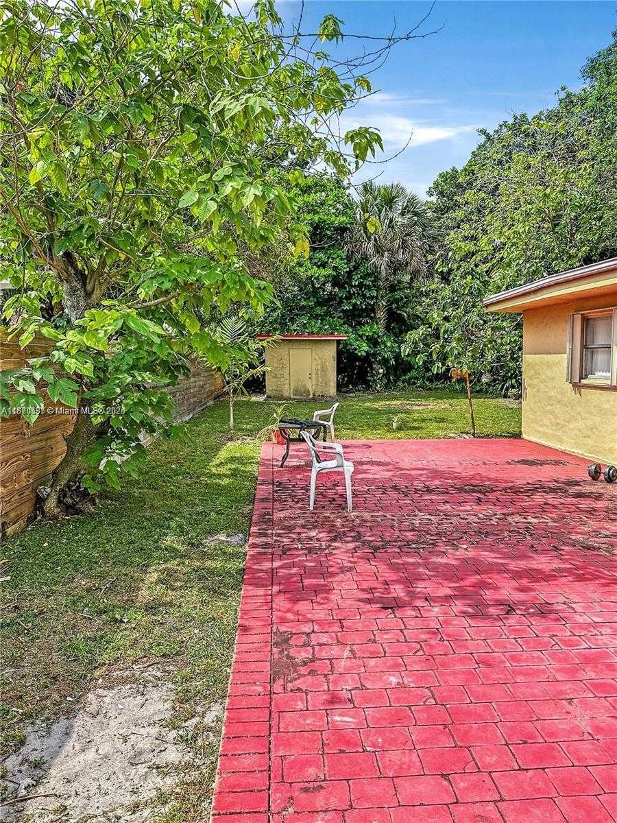 Small Image of 5614 TAYLOR #B, Hollywood Number 13