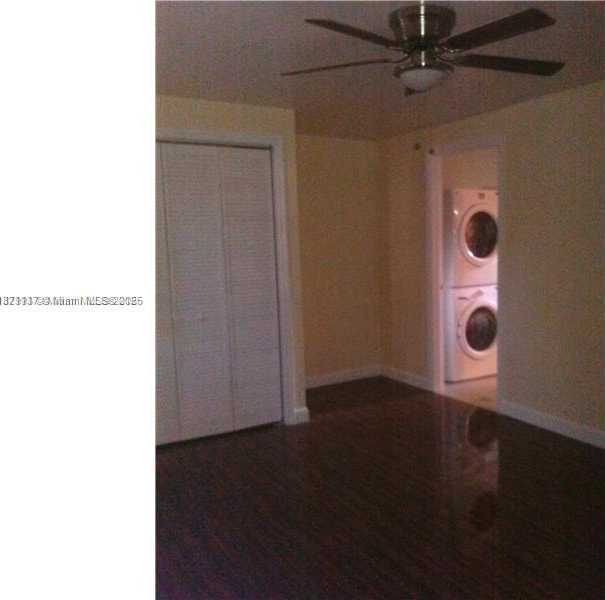 Small Image of 5614 TAYLOR #B, Hollywood Number 7