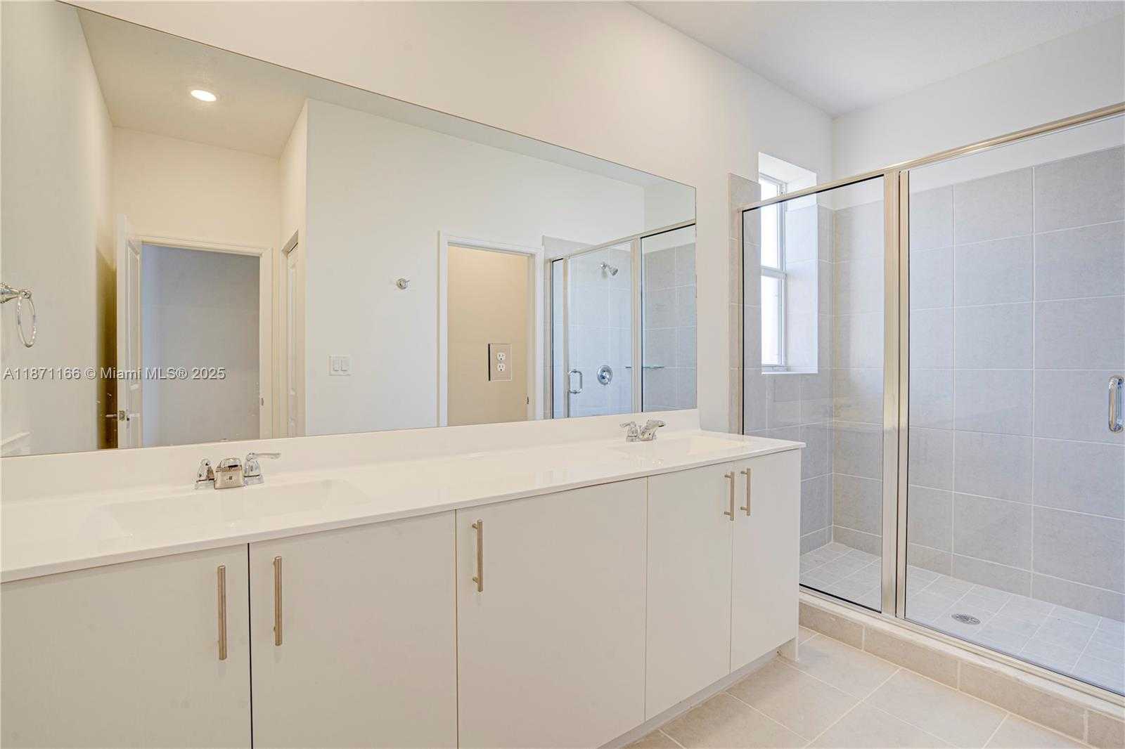 Small Image of 2671 SOUTH EAST 24TH DR, Homestead Number 17