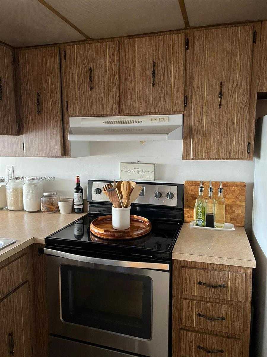 Small Image of 16465 NORTH EAST 22ND AVE #617, North Miami Beach Number 15