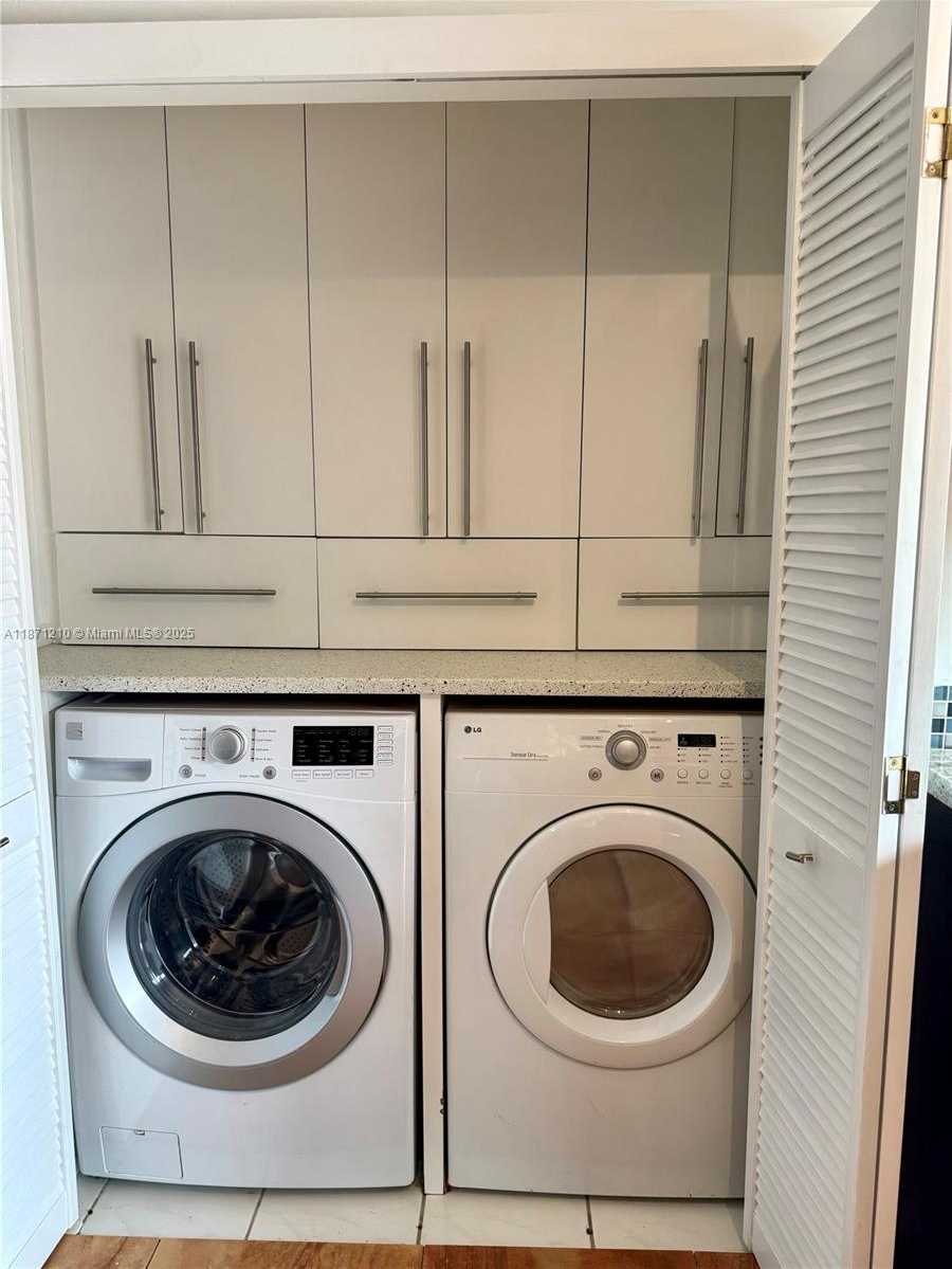 Small Image of 6843 WEST 36TH AVE #204, Hialeah Number 3