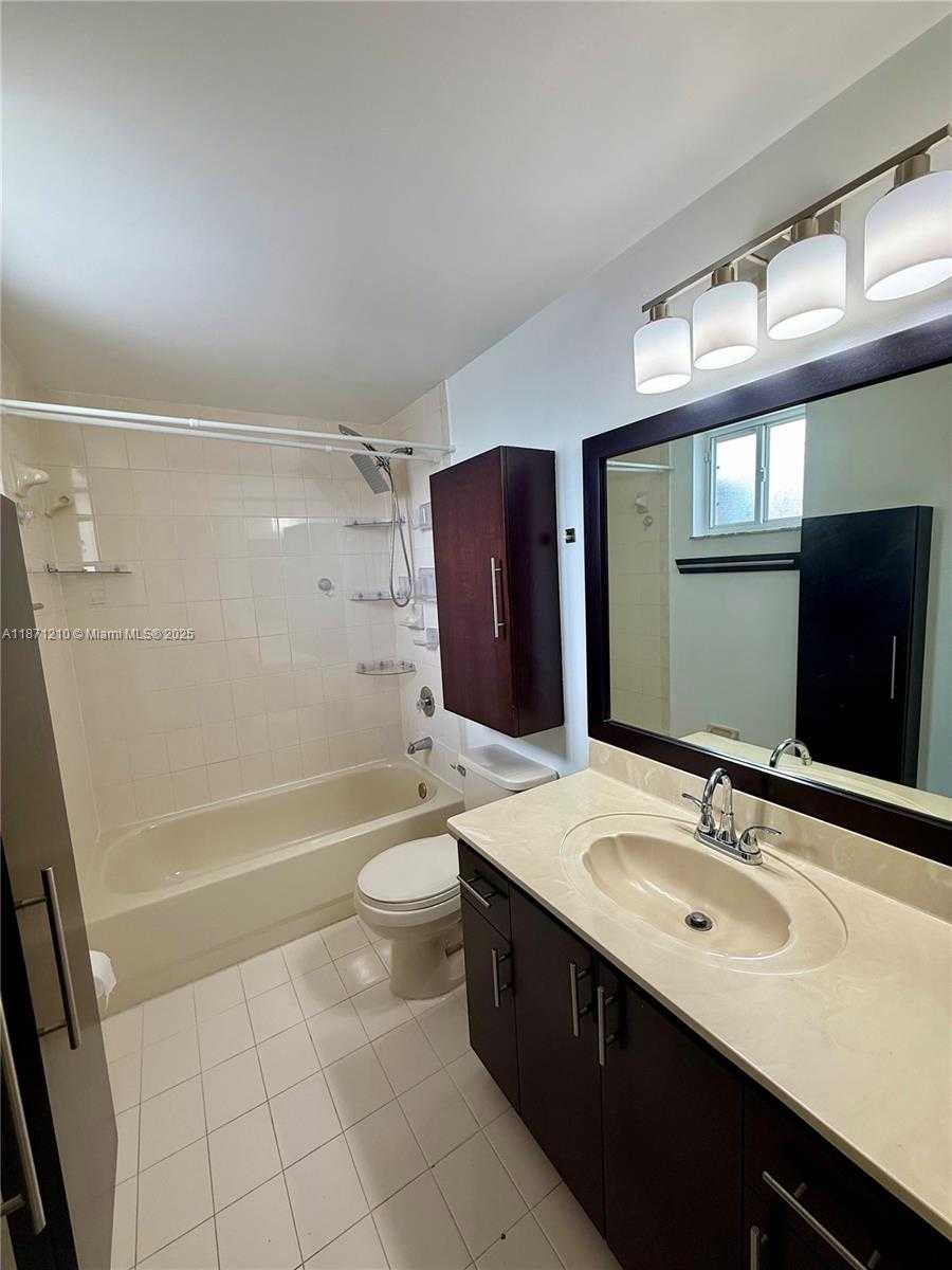 Small Image of 6843 WEST 36TH AVE #204, Hialeah Number 7