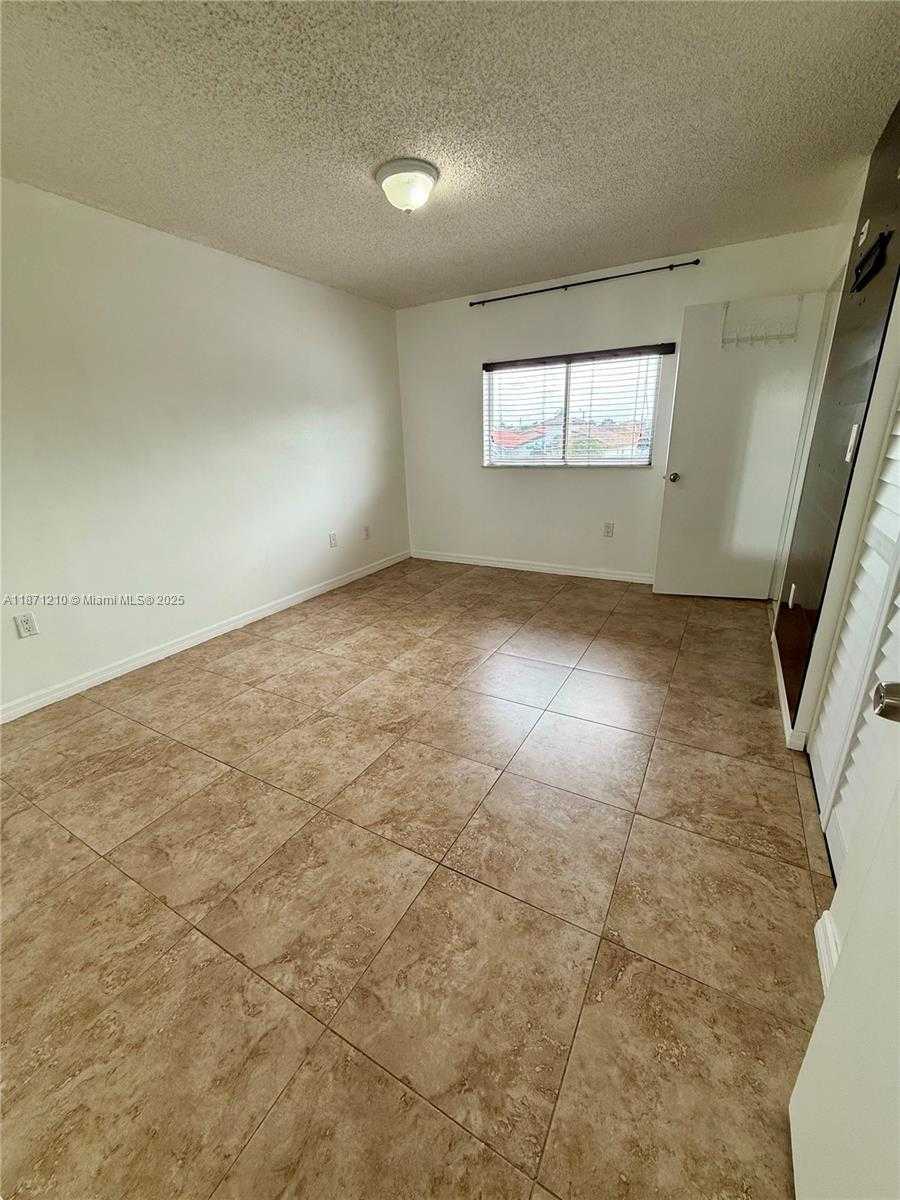 Small Image of 6843 WEST 36TH AVE #204, Hialeah Number 9