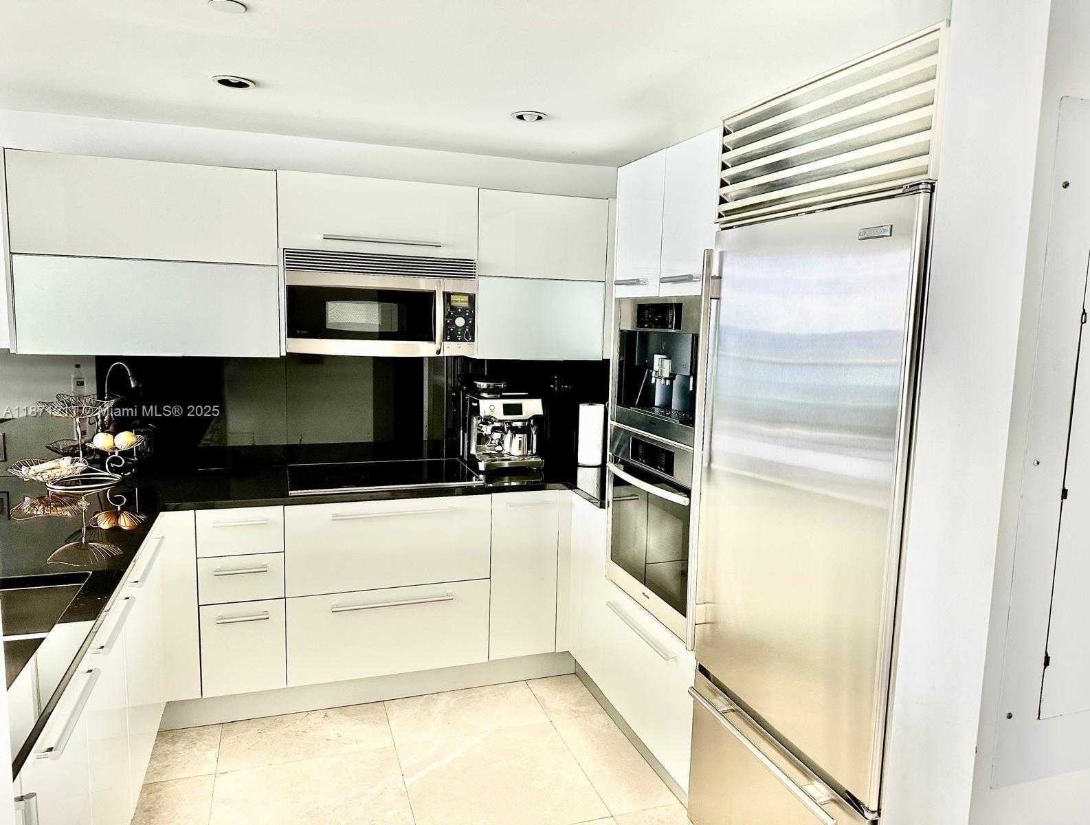 Small Image of 17121 COLLINS AVE #1403, Sunny Isles Beach Number 4
