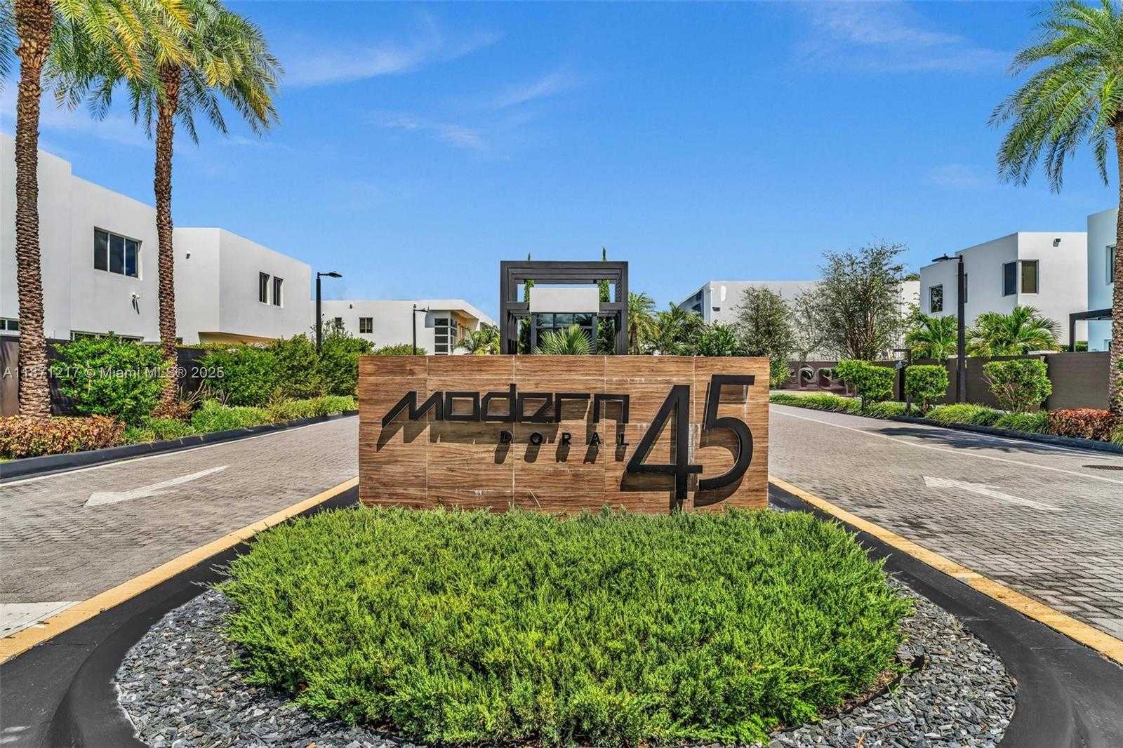 Small Image of 9870 NORTH WEST 74TH TER, Doral Number 3