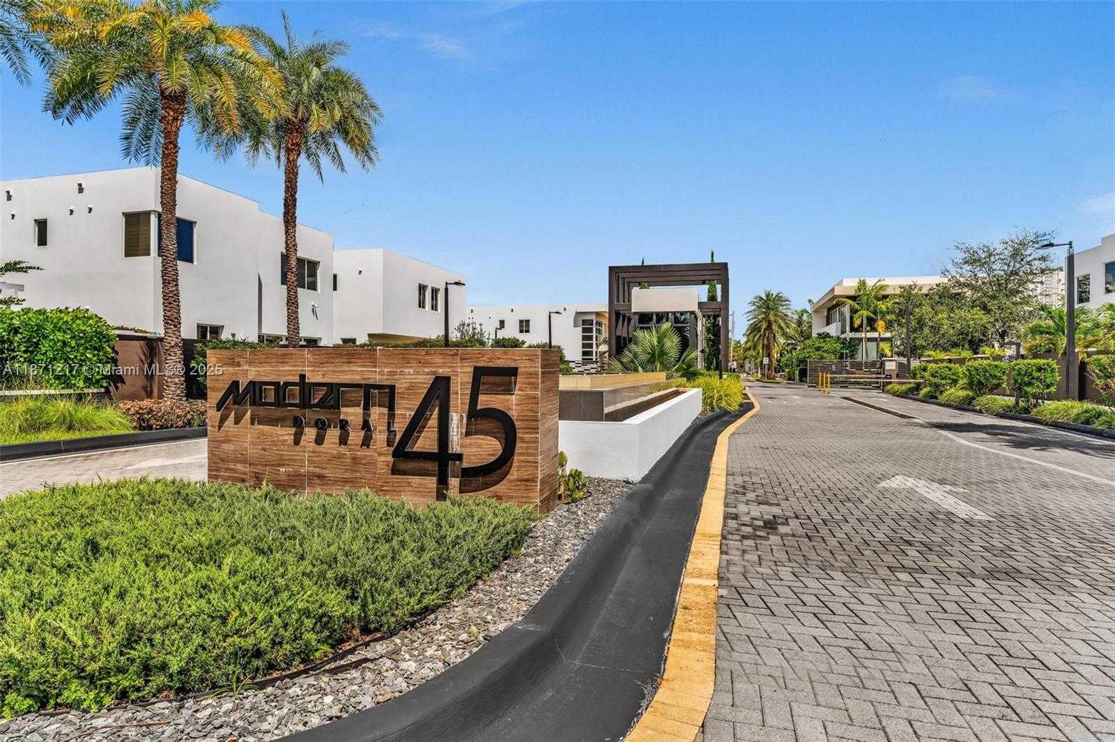 Small Image of 9870 NORTH WEST 74TH TER, Doral Number 4