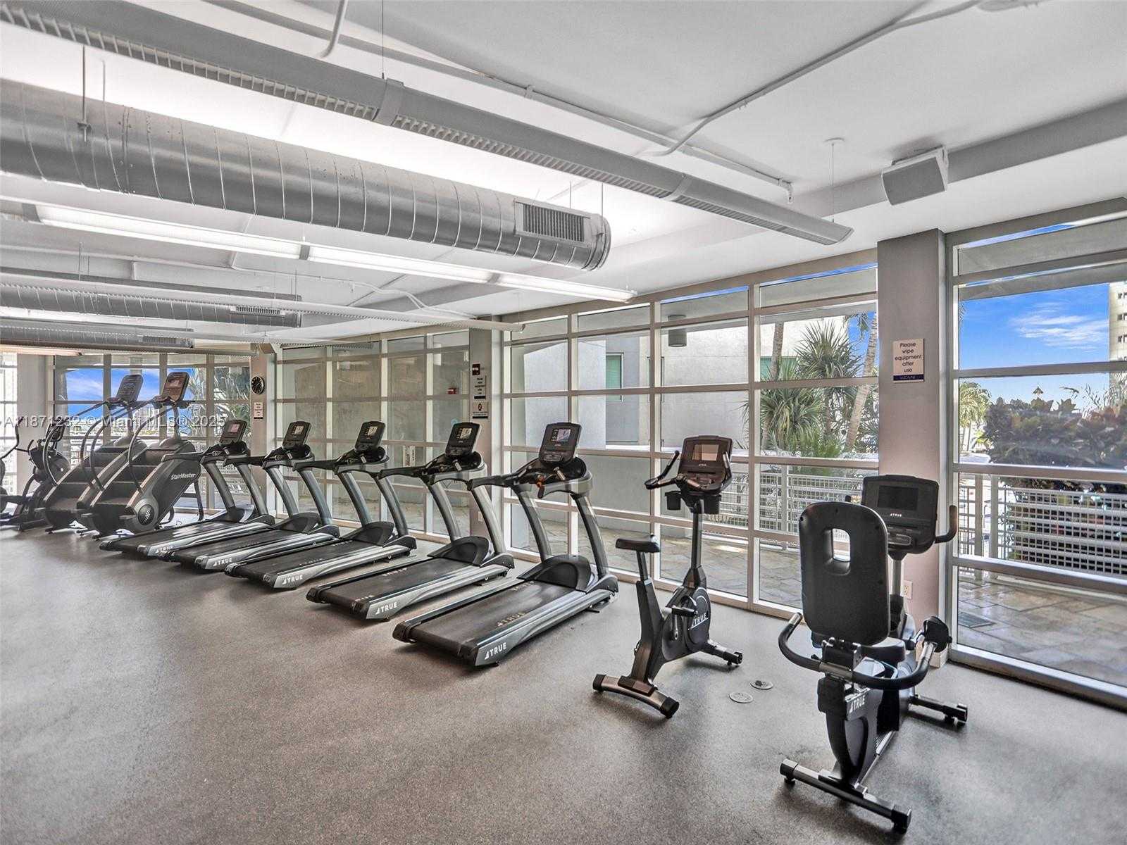 Small Image of 244 BISCAYNE BLVD #406, Miami Number 24