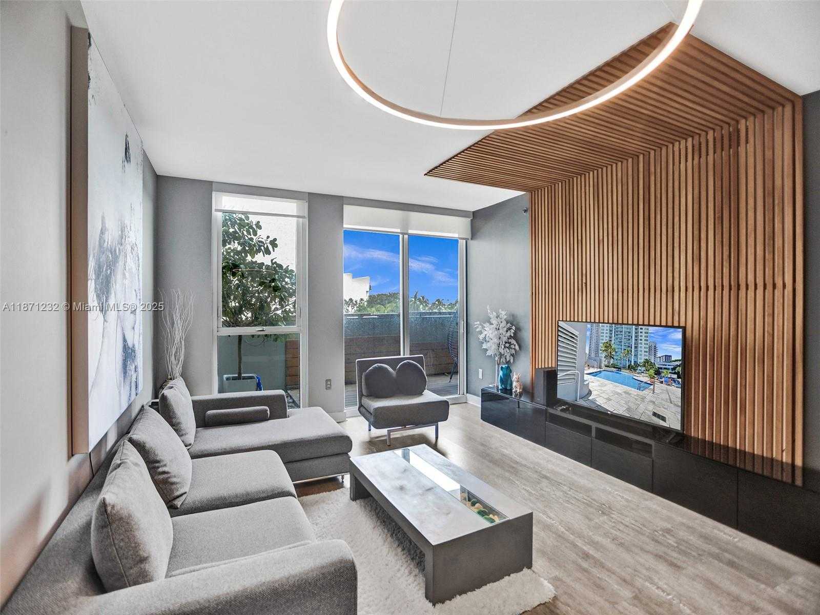 Small Image of 244 BISCAYNE BLVD #406, Miami Number 9