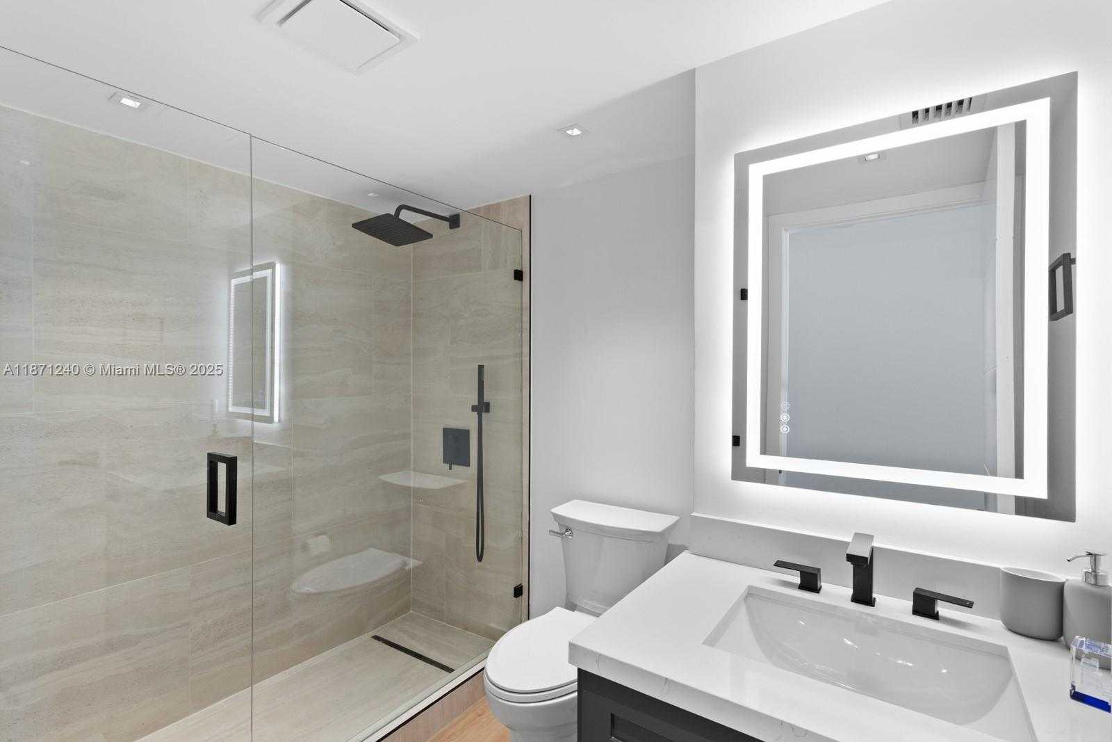 Small Image of 251 CRANDON BLVD #1036, Key Biscayne Number 21